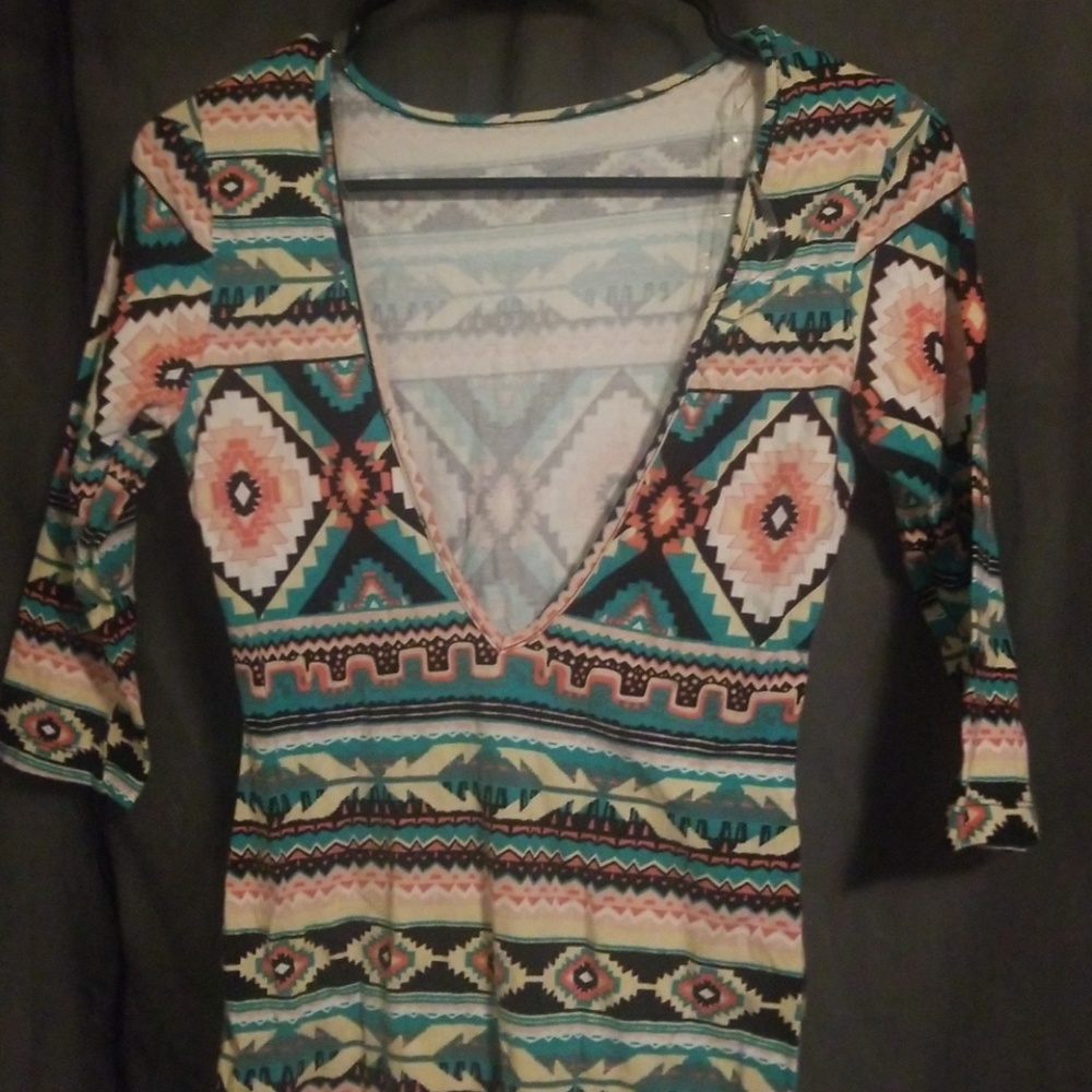 🎊 Bodycon Dress 🎊 - Picture 2 of 5